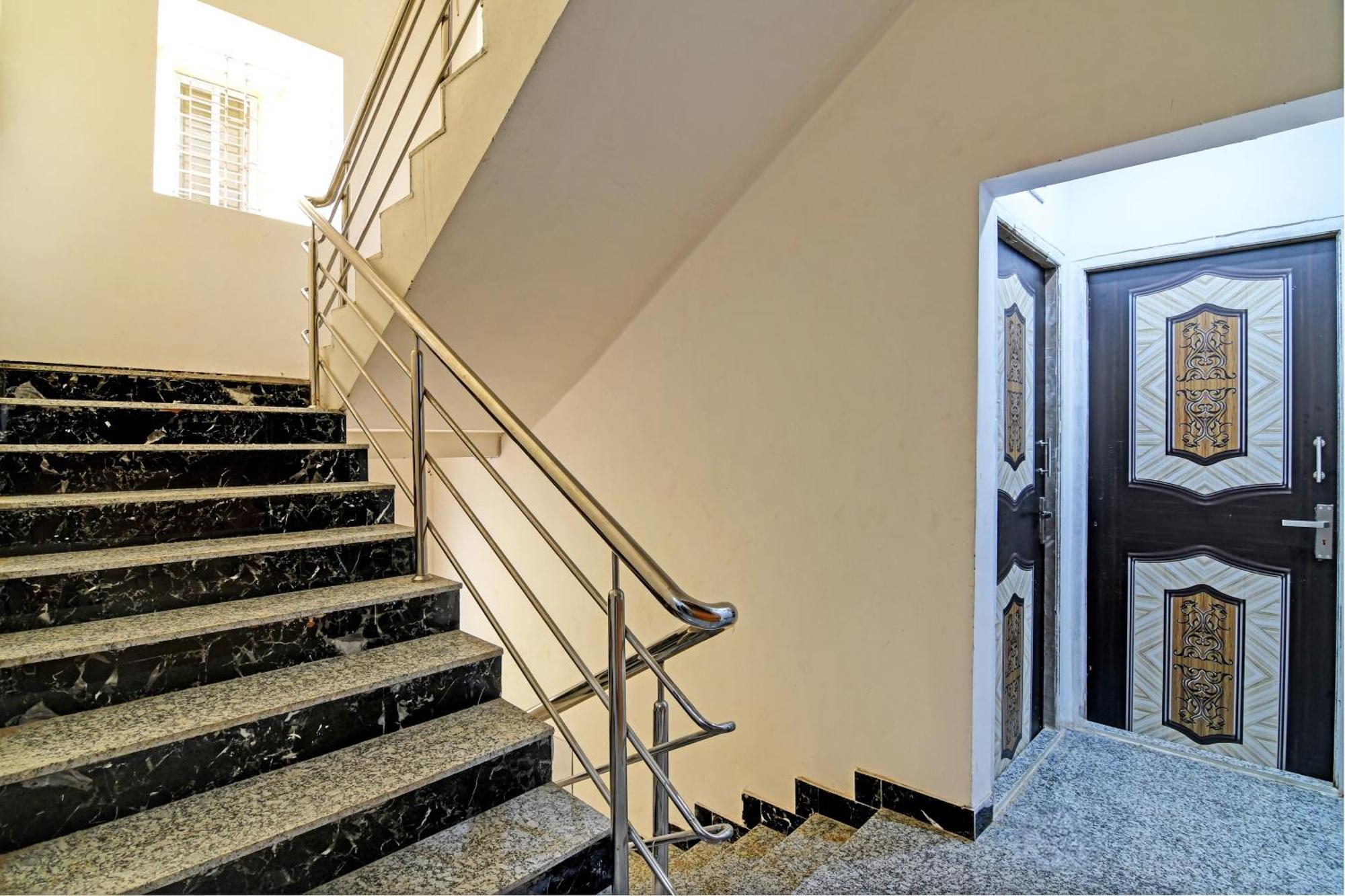 Hotel O Top 22 Калькутта Экстерьер фото